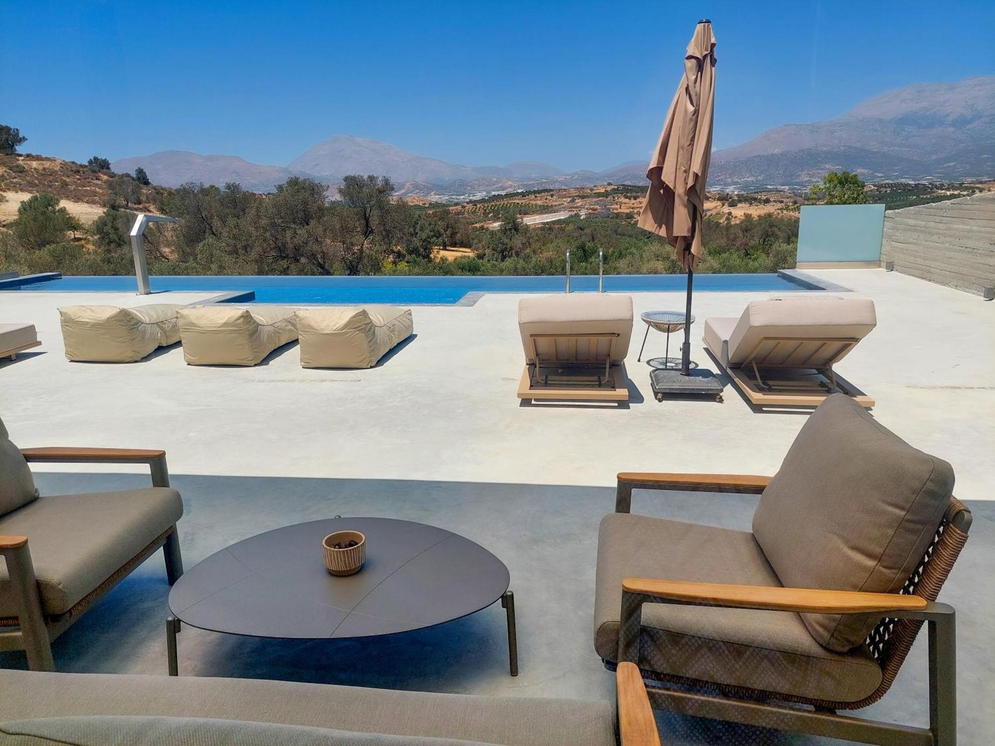 Marnos Luxury Villas Kamilári Exterior foto